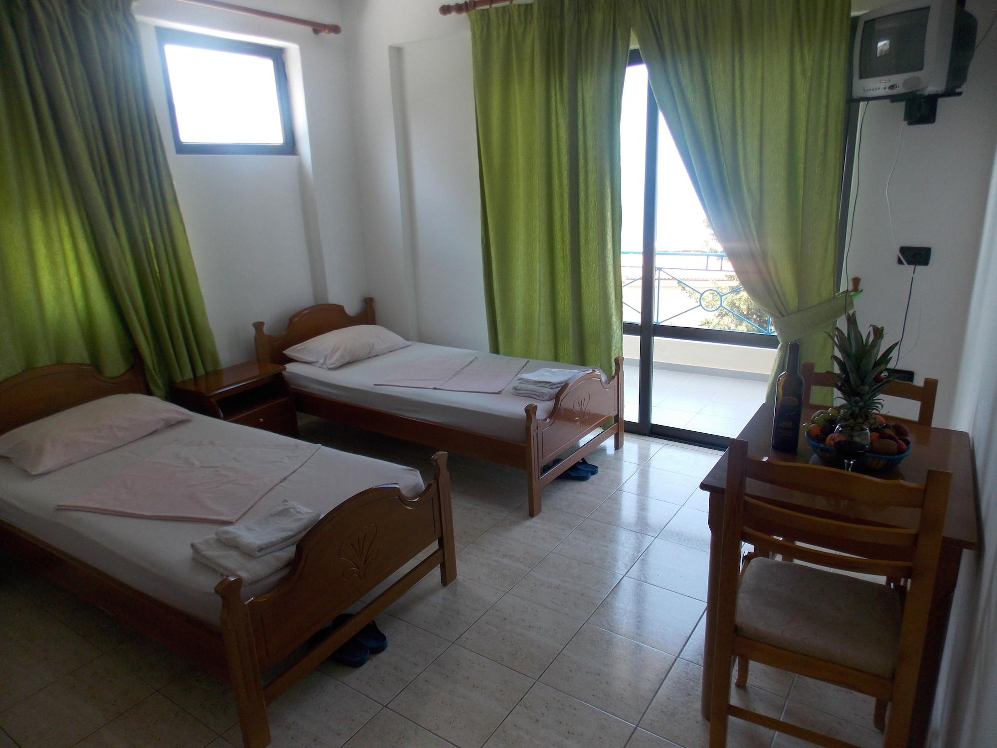 Blue Residence Sarande Bagian luar foto