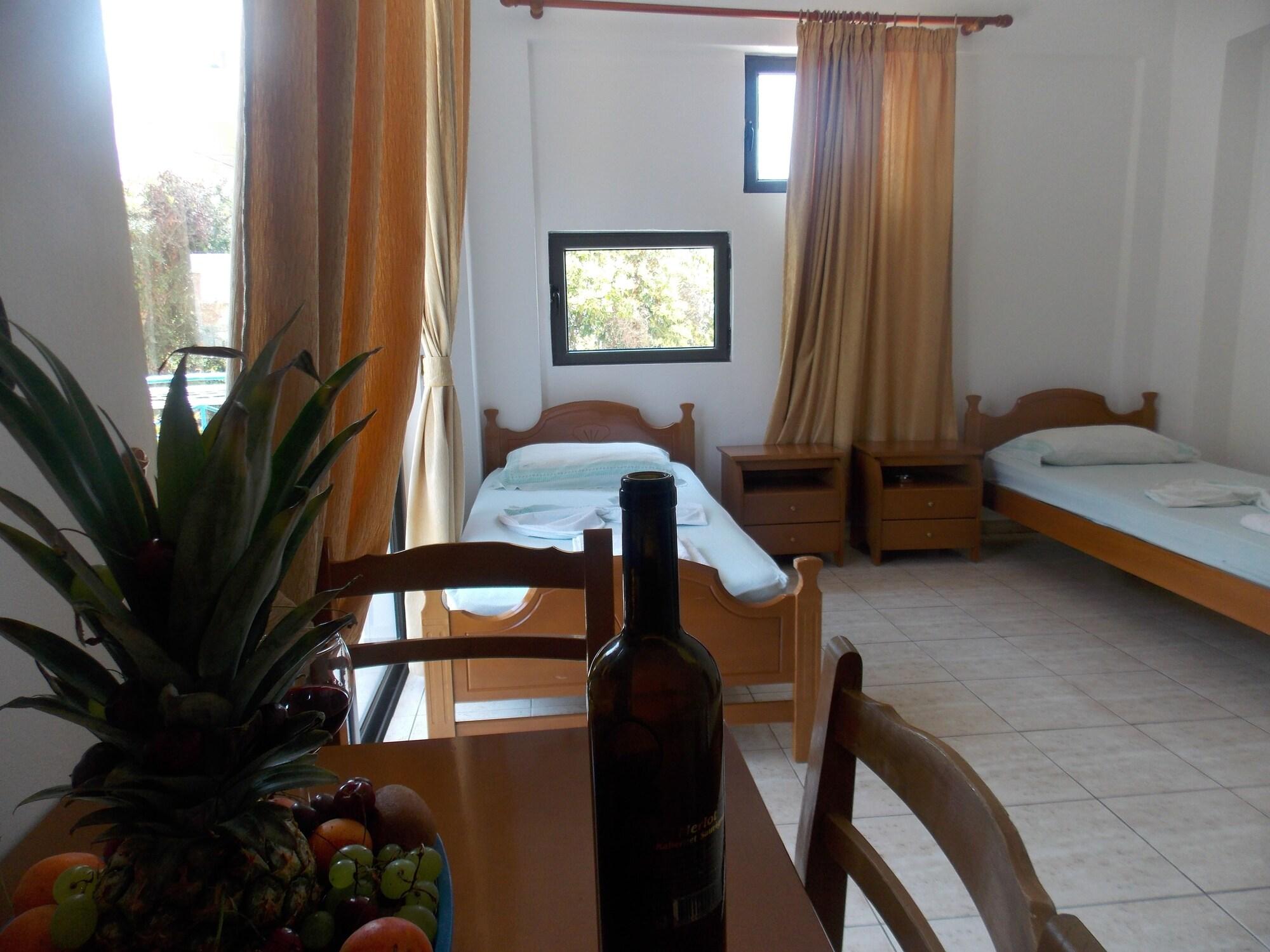 Blue Residence Sarande Bagian luar foto