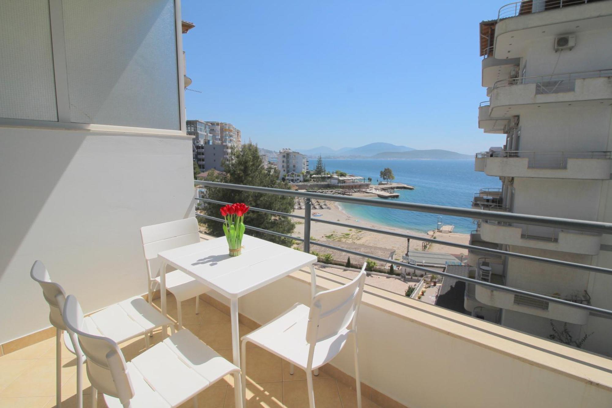 Blue Residence Sarande Bagian luar foto