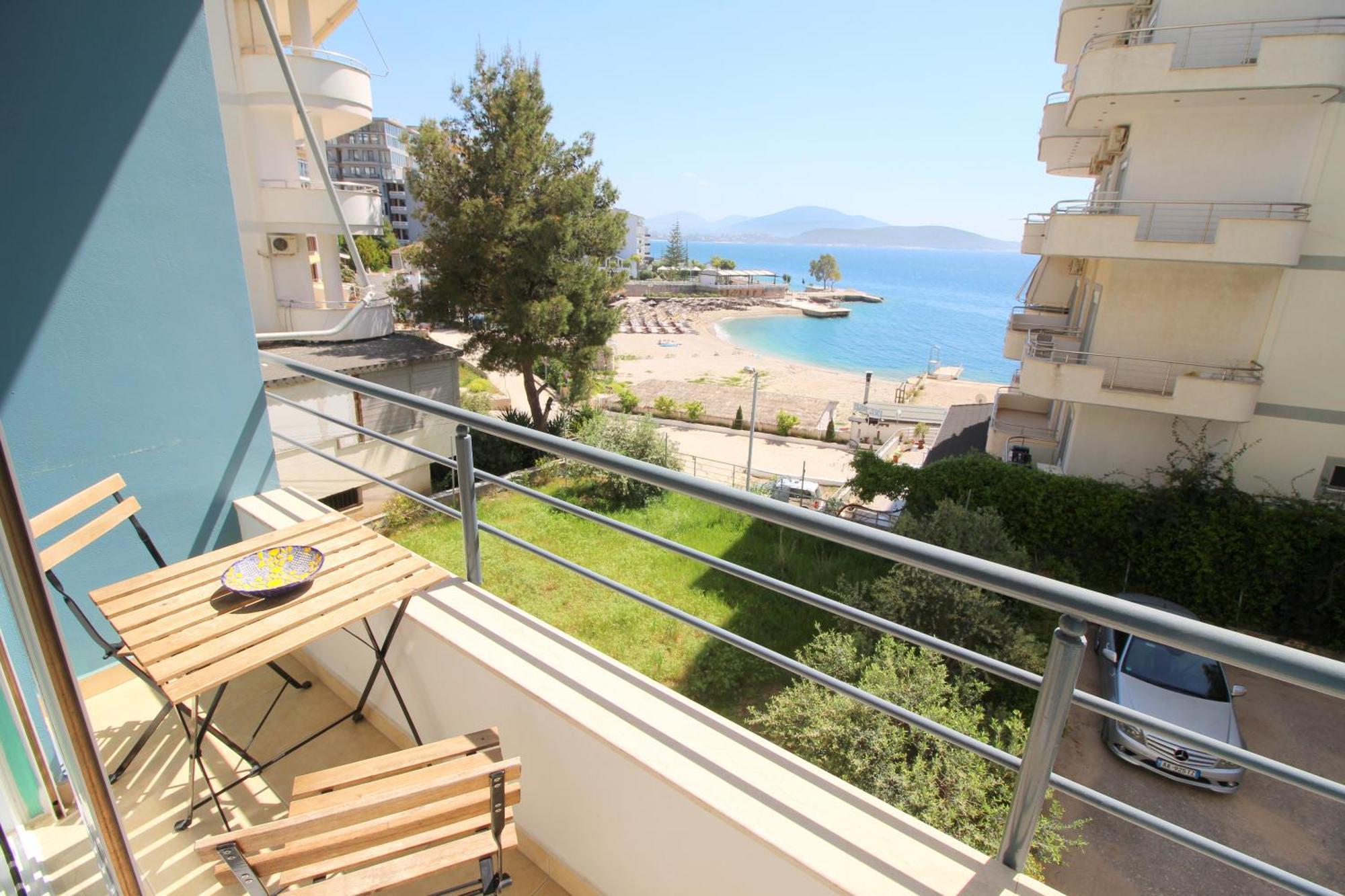 Blue Residence Sarande Bagian luar foto
