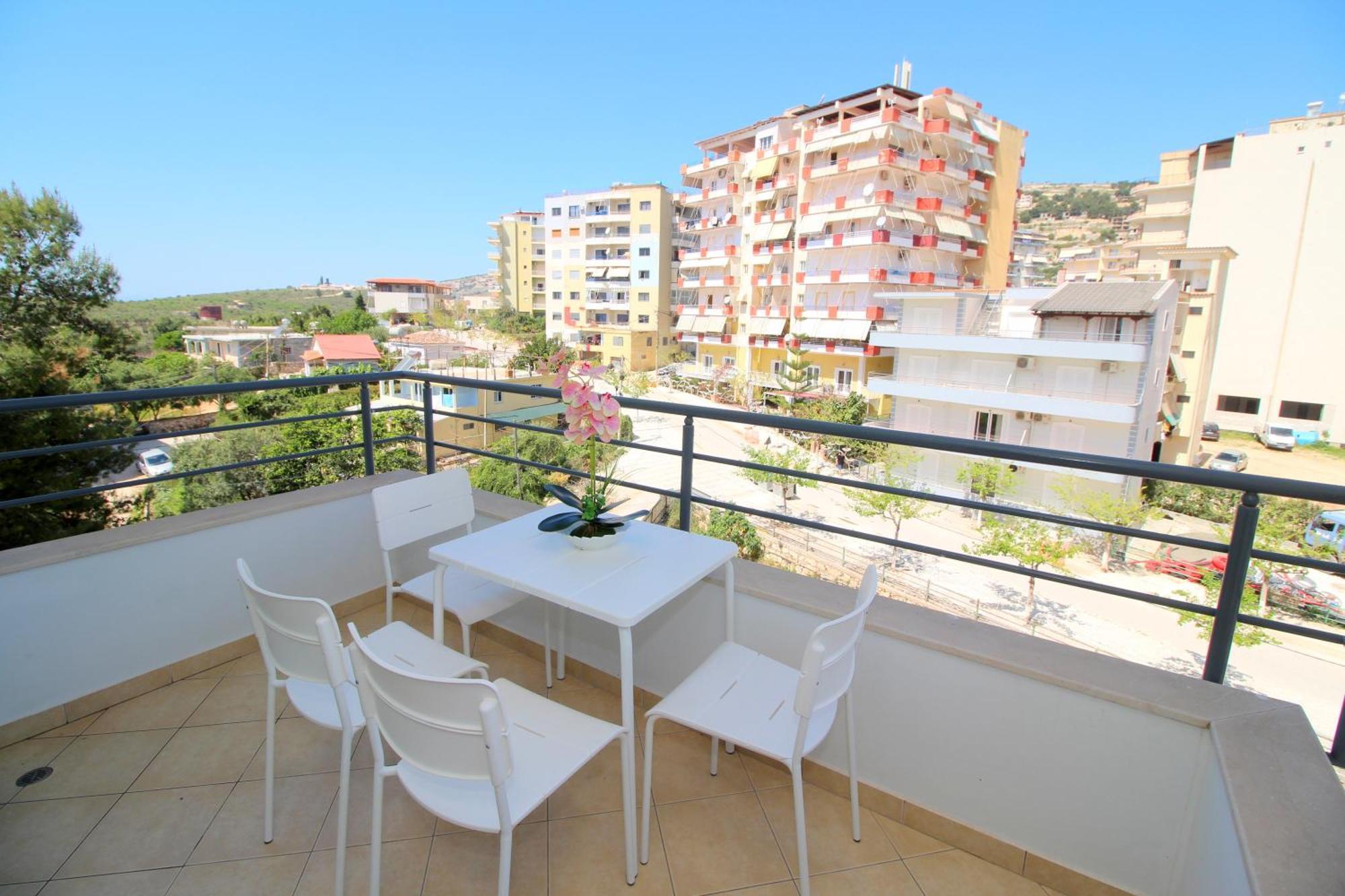 Blue Residence Sarande Bagian luar foto