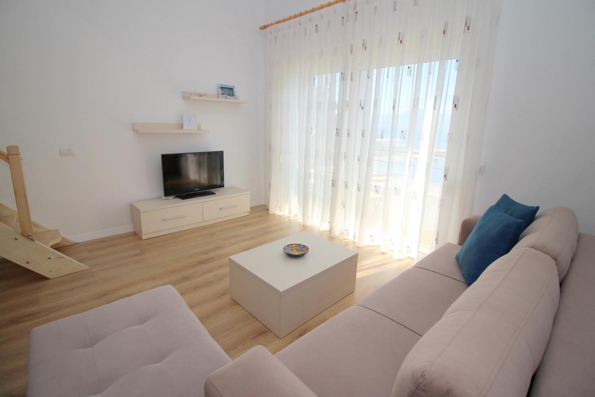 Blue Residence Sarande Bagian luar foto