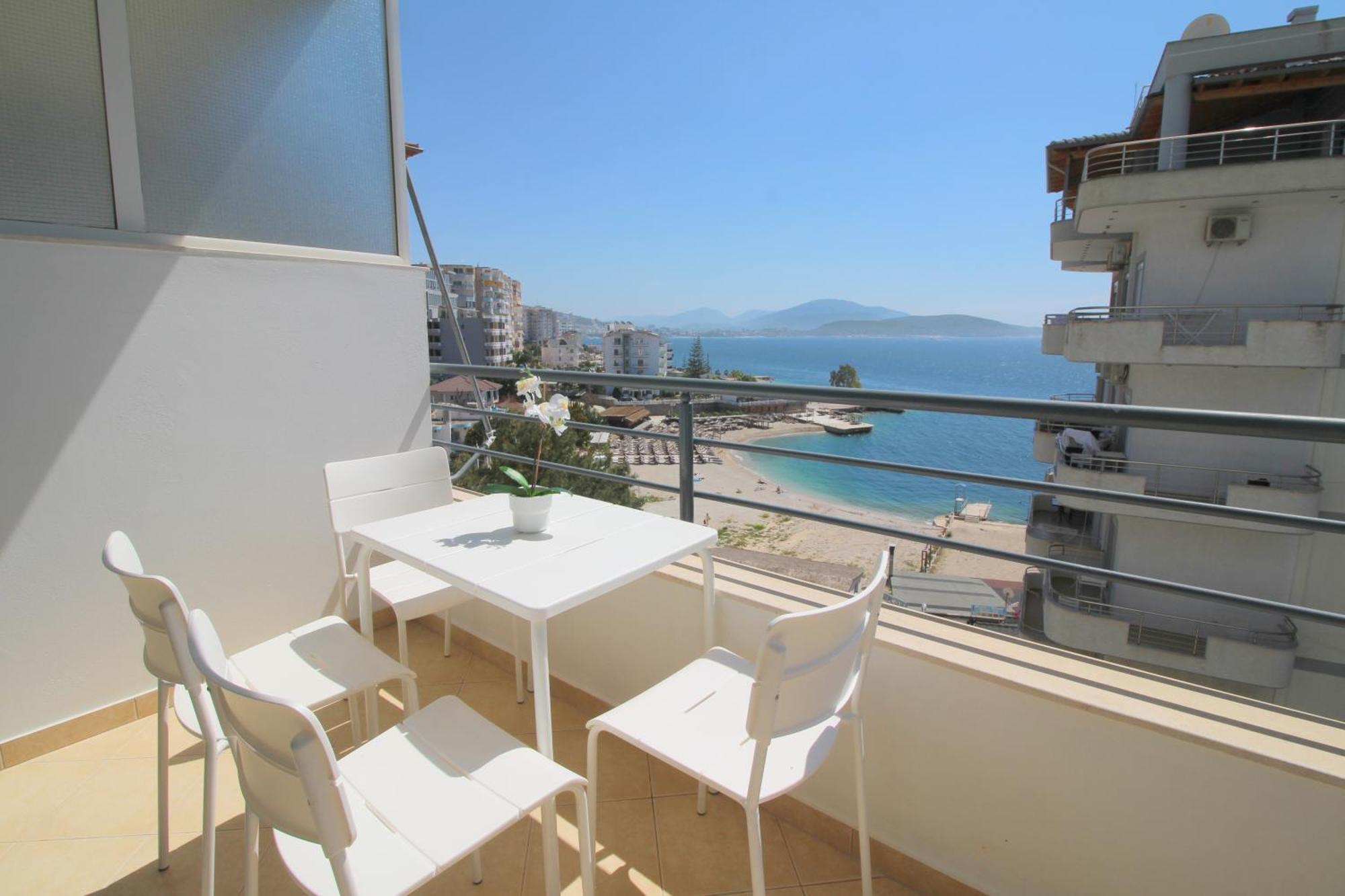 Blue Residence Sarande Bagian luar foto