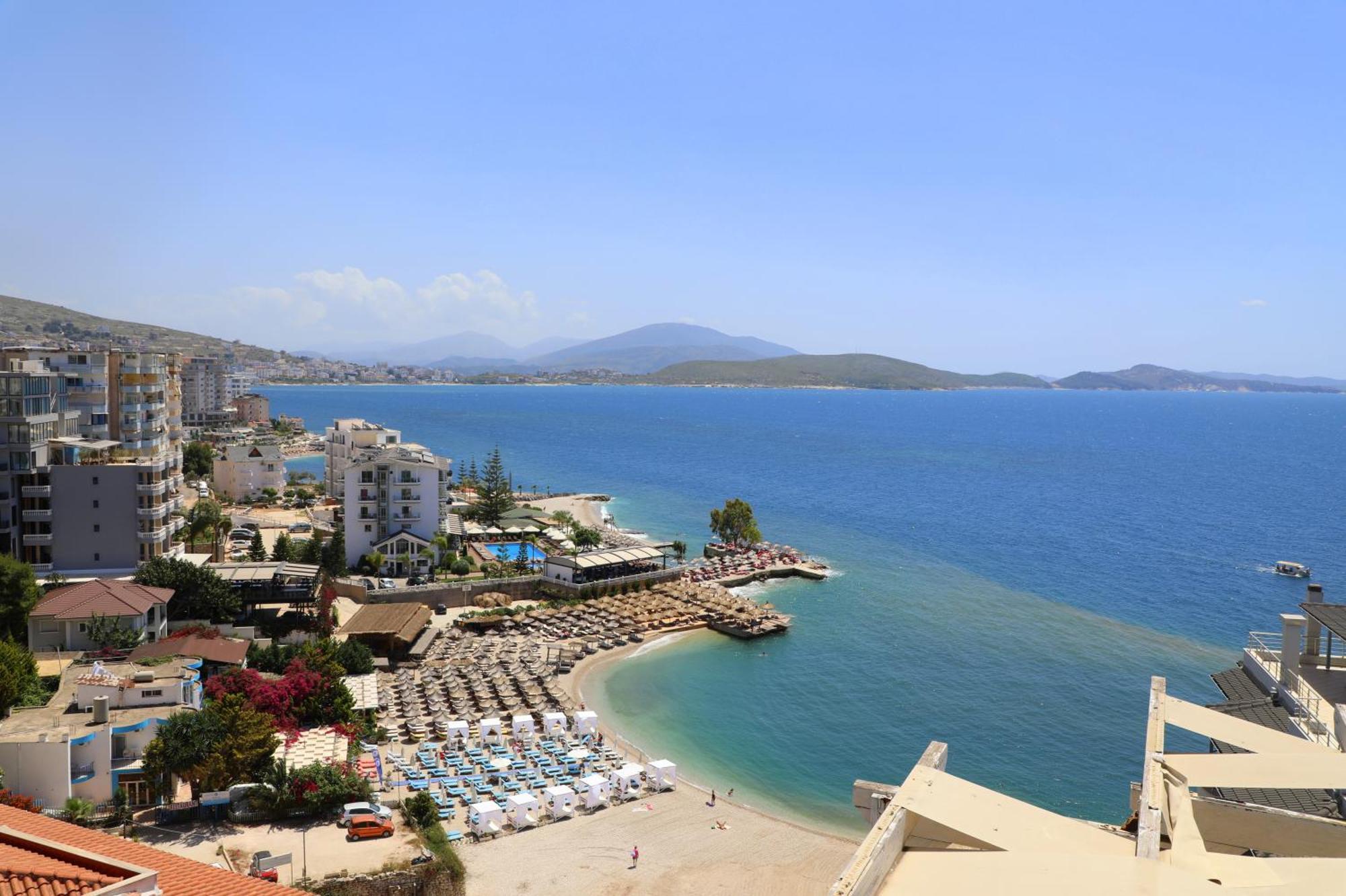 Blue Residence Sarande Bagian luar foto