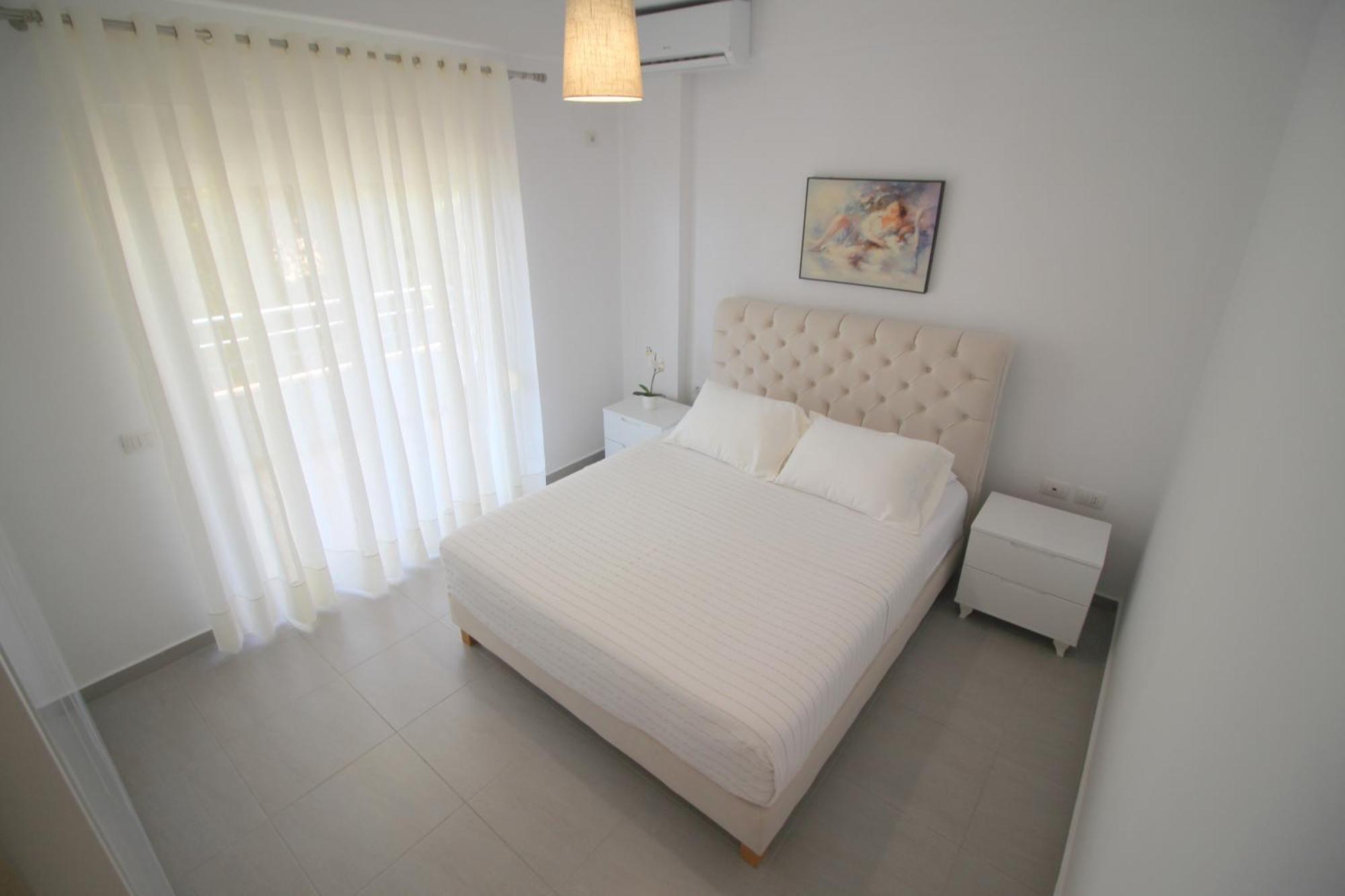 Blue Residence Sarande Bagian luar foto
