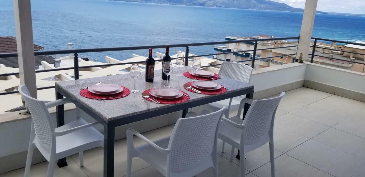 Blue Residence Sarande Bagian luar foto